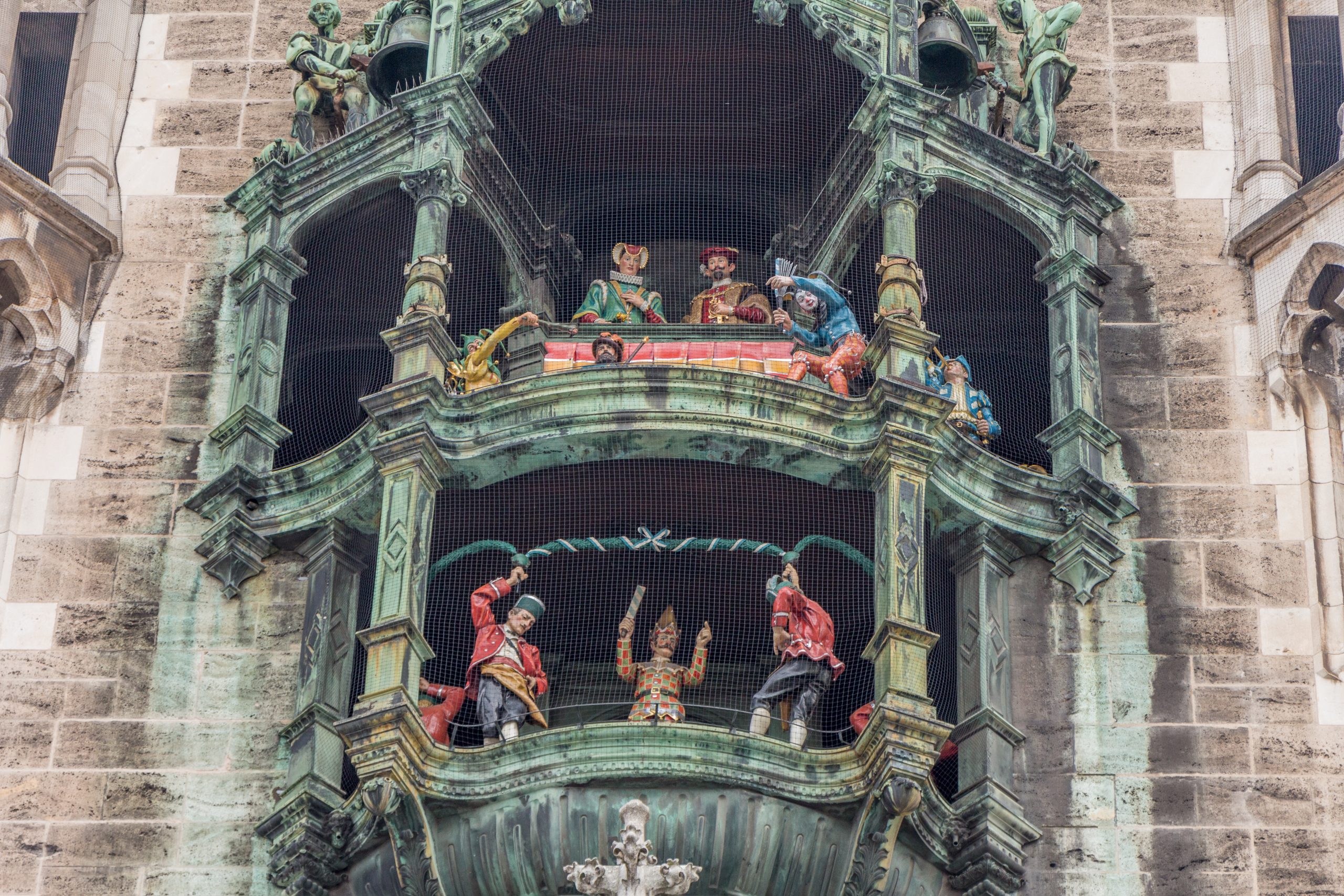 Rathaus-Glockenspiel carillon on New Council Hall at Marienplatz square (Munich). It dates from 1908. Tells the story of the marriage of the local Duke Wilhelm V to Renata of Lorraine