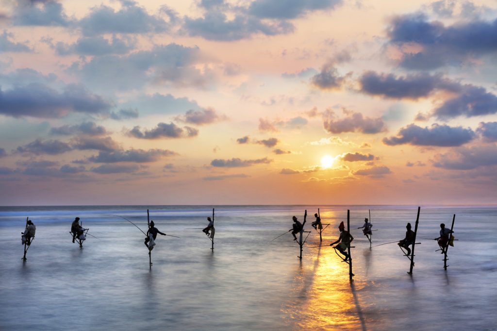 Koggala pêcheurs sur échasse Sri Lanka