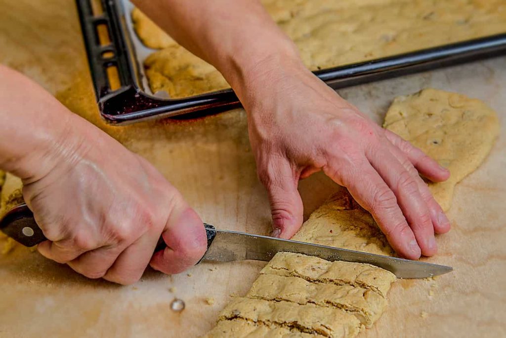 Recette tozzetti couper la pate au couteau italie ombrie